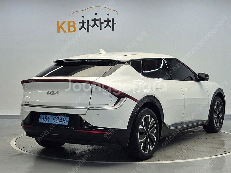 EV6 중고 EV6 중고차 흰색 2022년식 64,840km 롱레인지 어스 수원중고차--4